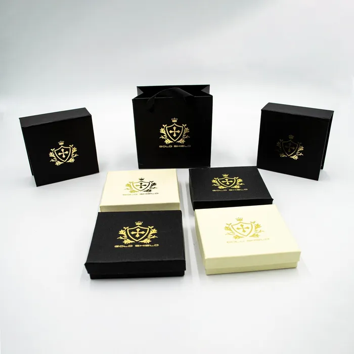 Gold Shield Rings Collar de Perlas Black White