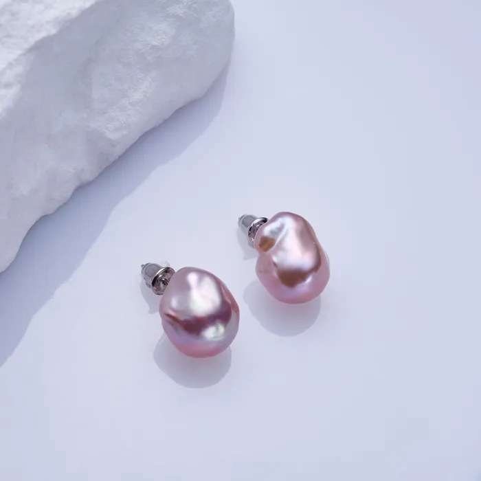 Earrings Pearly Lustre Elegant Baroque Pearl Earrings WE00819
