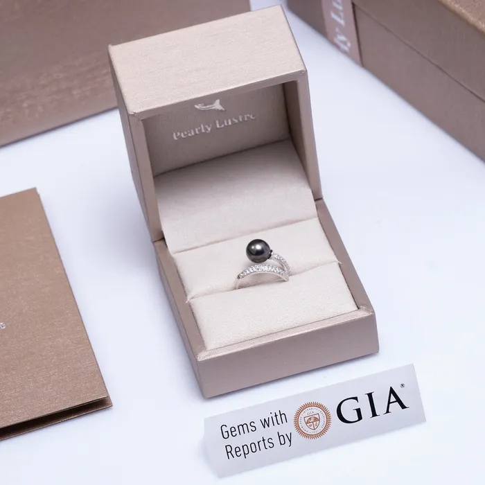 Rings Pearly Lustre Elegant Saltwater Tahitian Pearl Ring WR00125