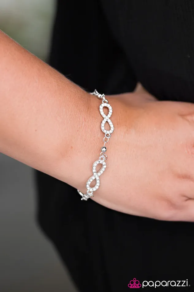 Bracelets Paparazzi Bracelet Time and Time Again White Paparazzi Jewelry