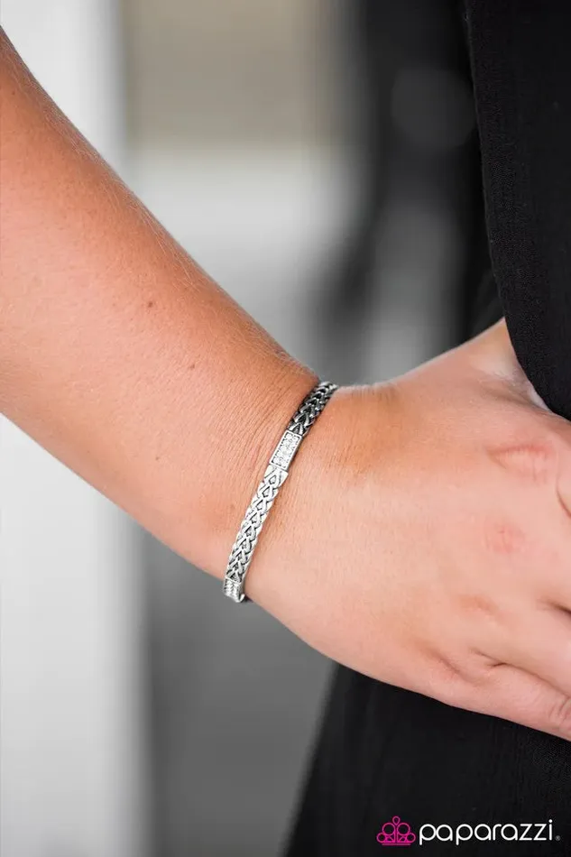 Bracelets Paparazzi Jewelry Paparazzi Bracelet Modernly Moto White