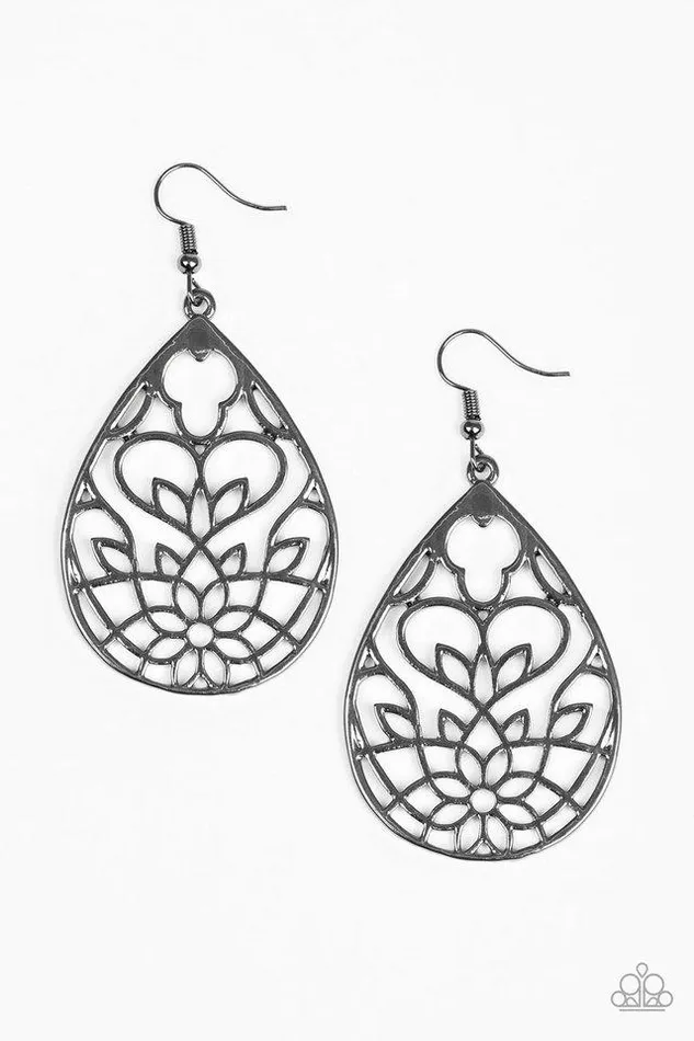 Earrings Paparazzi Earring Lovely Lotus Black Paparazzi Jewelry