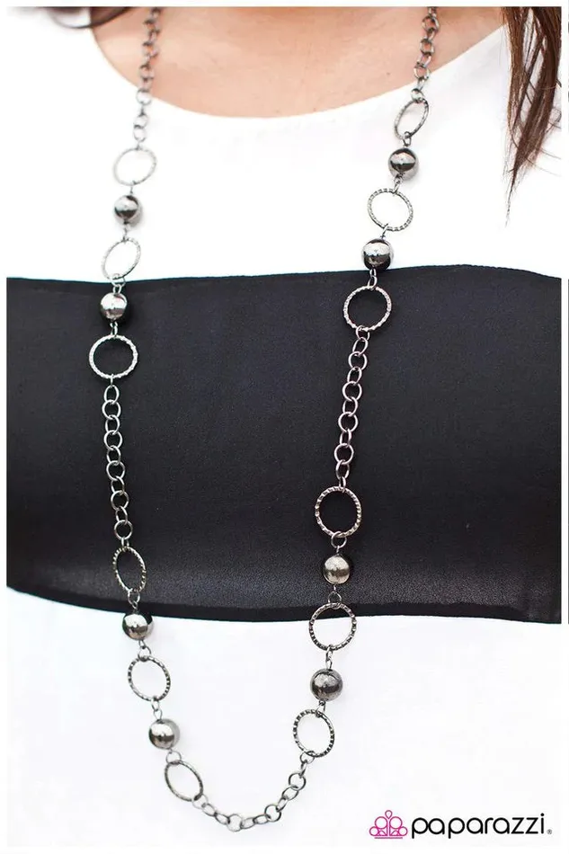 Necklaces Paparazzi Jewelry Paparazzi Necklace Mirage of Mystery Black