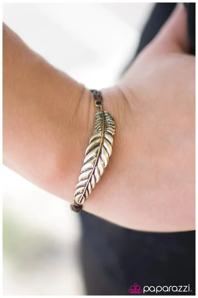 Paparazzi Jewelry Bracelets Paparazzi Bracelet Under the FEATHER Brass