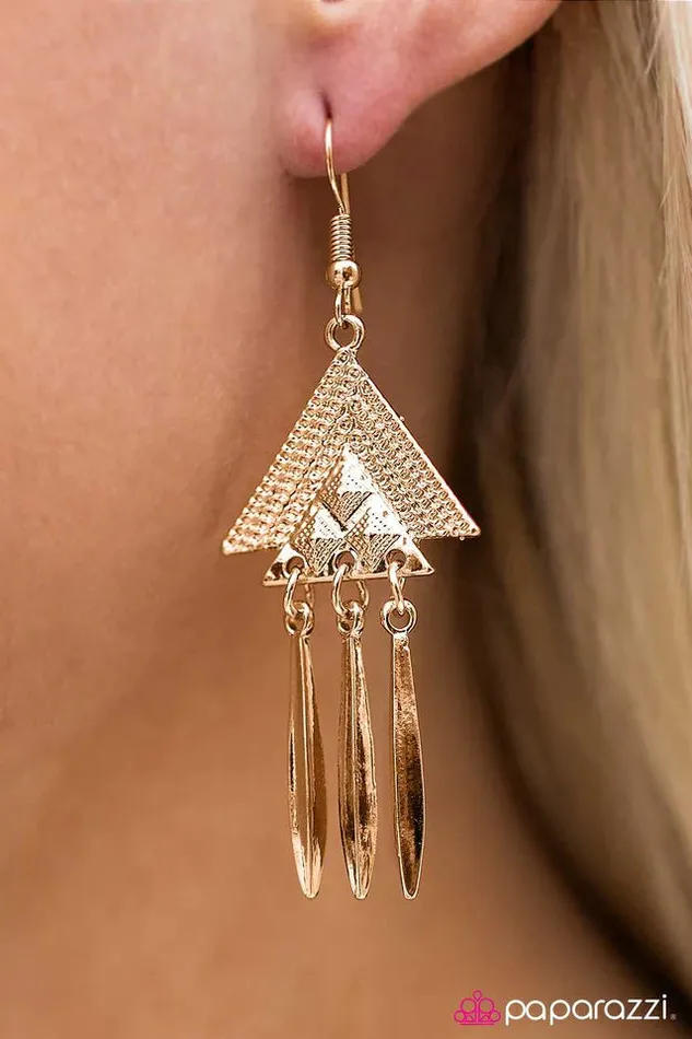 Paparazzi Jewelry Earrings Paparazzi Earring Desert Star Gold