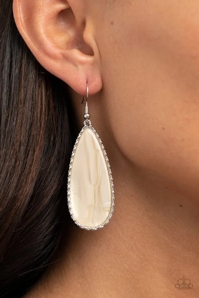 Paparazzi Jewelry Earrings Paparazzi Earring Ethereal Eloquence White