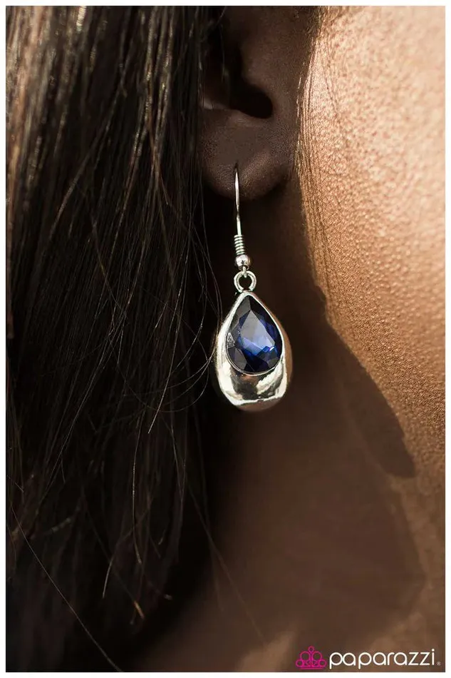 Paparazzi Jewelry Earrings Paparazzi Earring Glowing With Beauty Blue