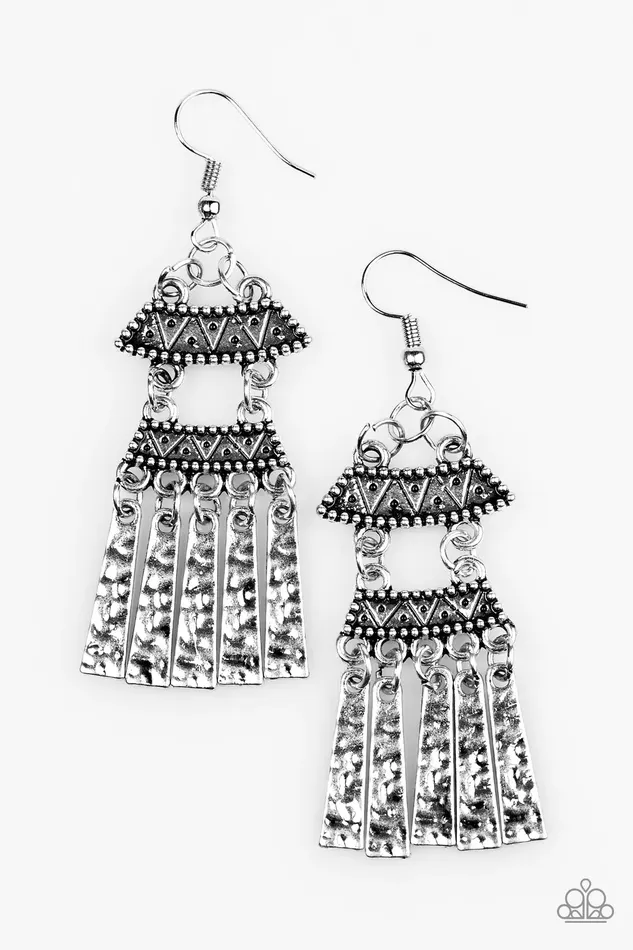Paparazzi Jewelry Earrings Paparazzi Earring No Mans ISLAND Silver