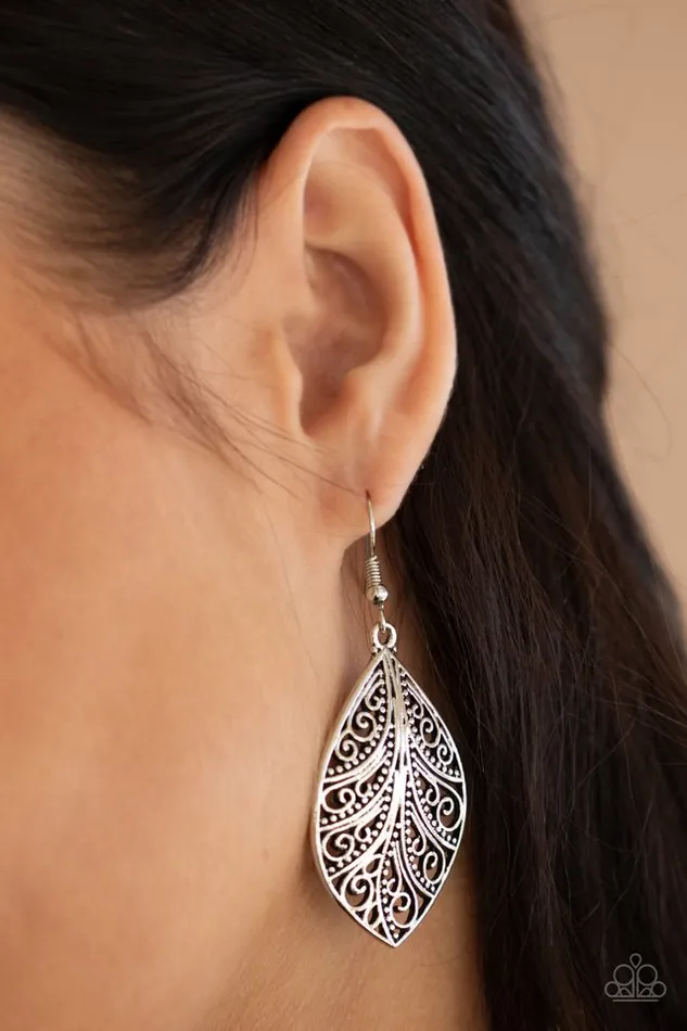 Paparazzi Jewelry Earrings Paparazzi Earring One VINE Day Silver
