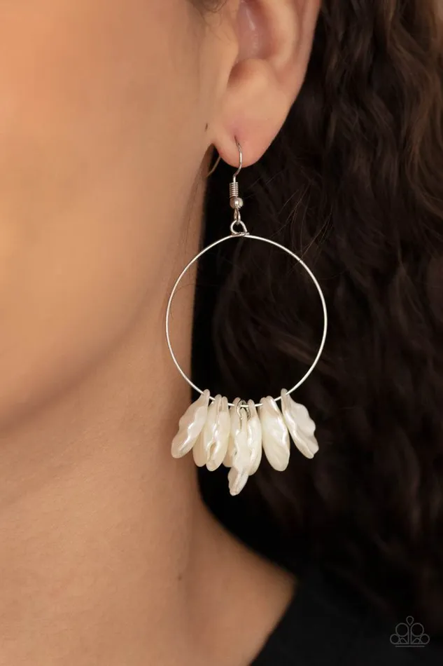 Paparazzi Jewelry Earrings Paparazzi Earring Sailboats and Seashells White