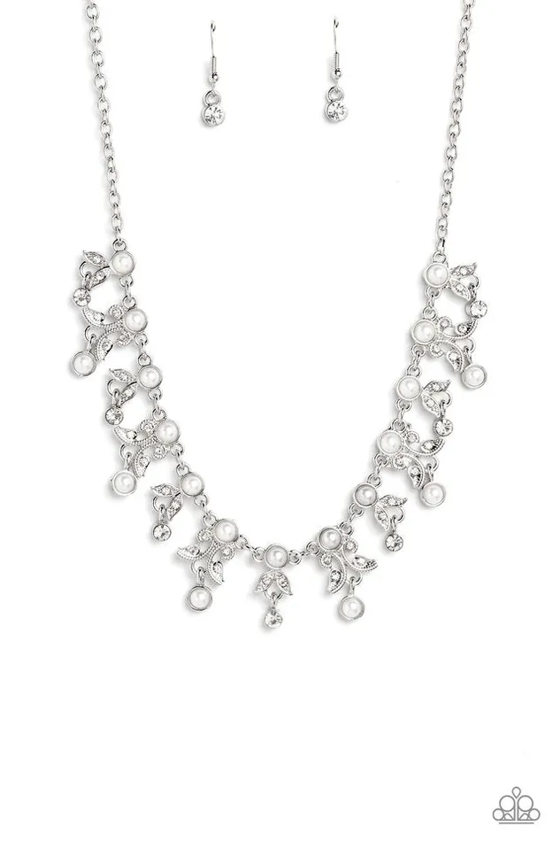 Paparazzi Jewelry Necklaces Paparazzi Necklace Garden Princess White Paparazzi Jewelry Necklaces Paparazzi Necklace Garden Princess White