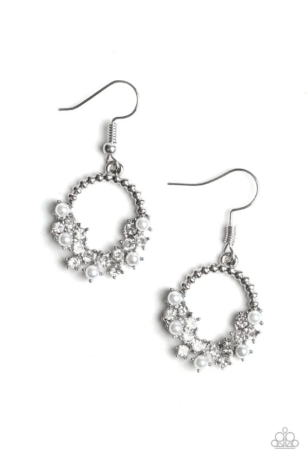 Paparazzi Jewelry Paparazzi Earring Refined Razzle White Earrings Paparazzi Jewelry Paparazzi Earring Refined Razzle White Earrings