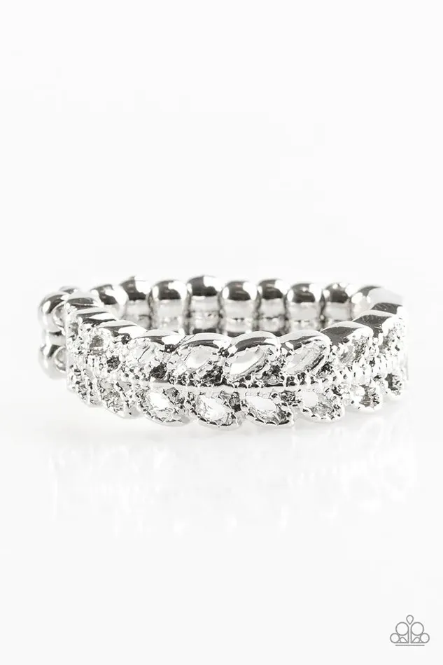 Paparazzi Ring On The VINE Silver Paparazzi Jewelry Rings