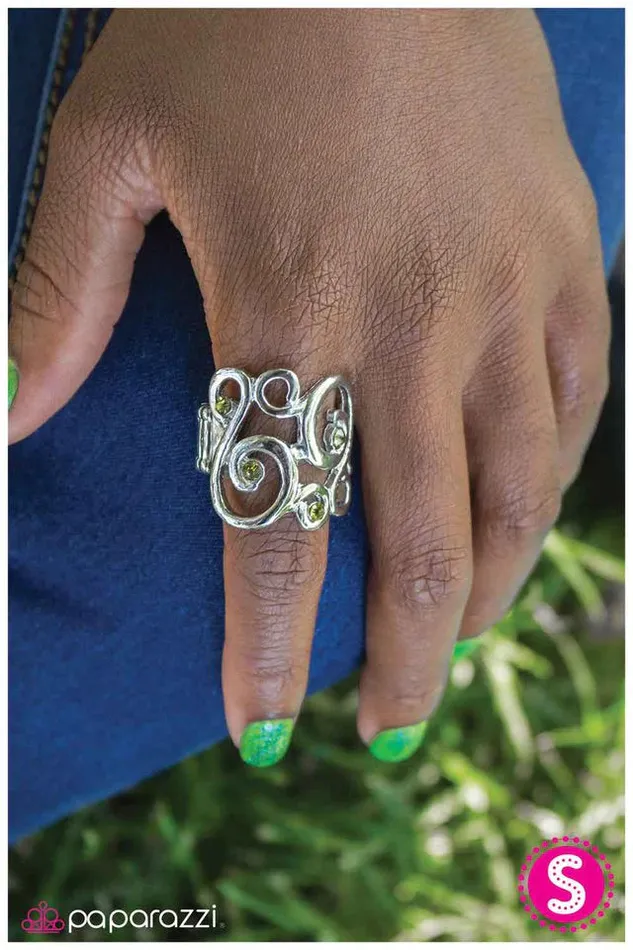 Rings Paparazzi Jewelry Paparazzi Ring Hitting a High Note Green