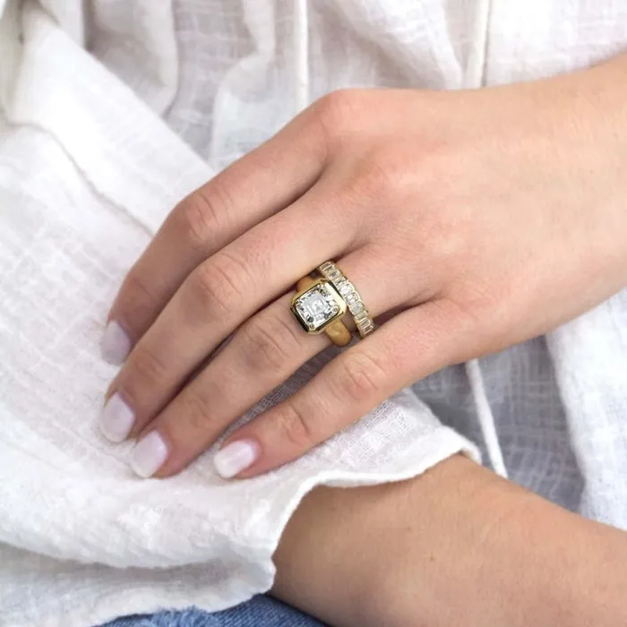 Single Stone Single Stone 18K Yellow Gold Athena Band Rings