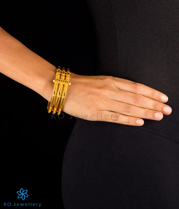 The Kumud Silver Coorgi Bracelet Three layersOxidisedSize 22242628 Silversmith Bracelets