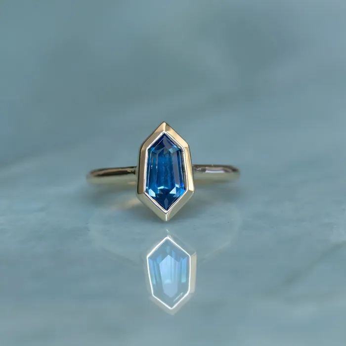 205ct Untreated Madagascar Sapphire Elongated Shield Contemporary Bezel Set Ring in 14k Yellow Gold Discovery Gems Rings