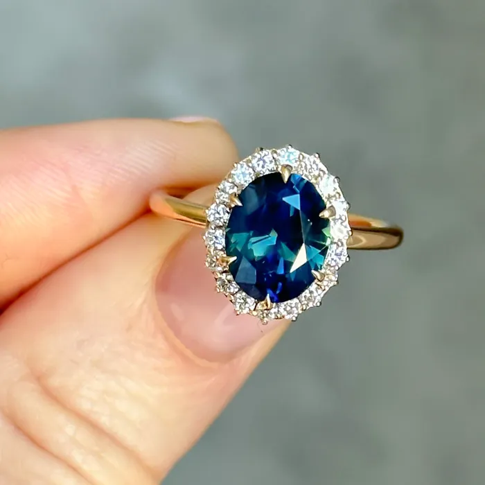 Choice Gems Co Rings 315ct Oval Blue Untreated Nigerian Sapphire AntiqueStyle Diamond Halo Ring in 18k Yellow Gold