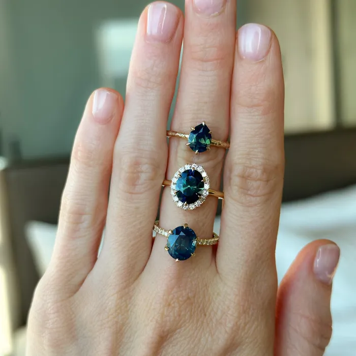 Choice Gems Co Rings 315ct Oval Blue Untreated Nigerian Sapphire AntiqueStyle Diamond Halo Ring in 18k Yellow Gold