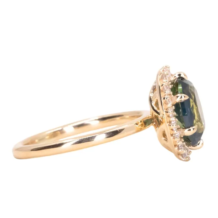 Choice Gems Co Rings 315ct Oval Blue Untreated Nigerian Sapphire AntiqueStyle Diamond Halo Ring in 18k Yellow Gold