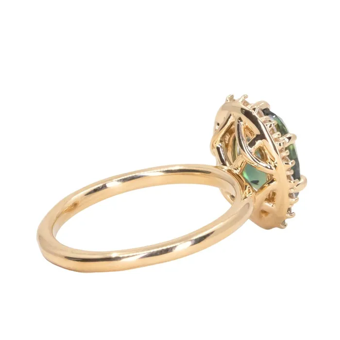 Choice Gems Co Rings 315ct Oval Blue Untreated Nigerian Sapphire AntiqueStyle Diamond Halo Ring in 18k Yellow Gold