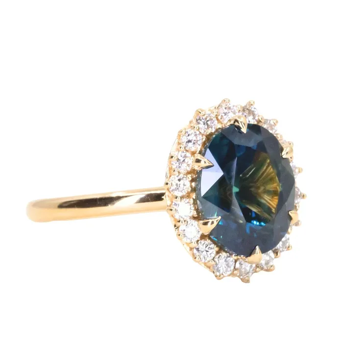 Choice Gems Co Rings 315ct Oval Blue Untreated Nigerian Sapphire AntiqueStyle Diamond Halo Ring in 18k Yellow Gold