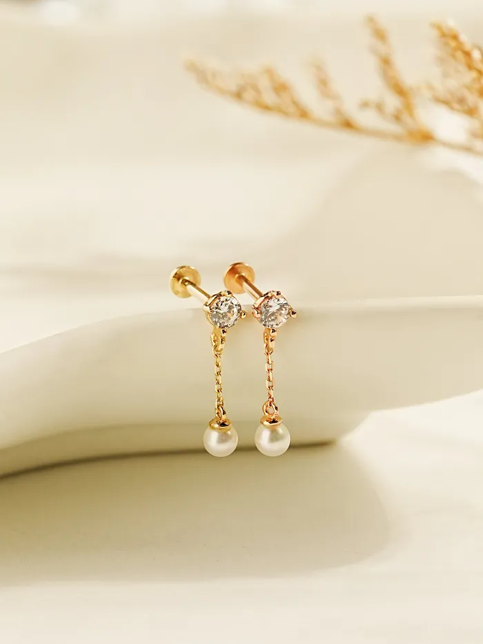 Earrings MinimalBijoux 14K Gold Point Cubic Pearl Internally Threaded Labret Piercing 18G16G