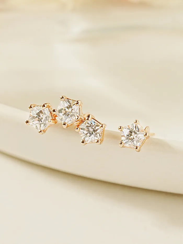 MinimalBijoux 14K Gold Pentagon Crystal Cubic Cartilage Earring 18G16G Earrings