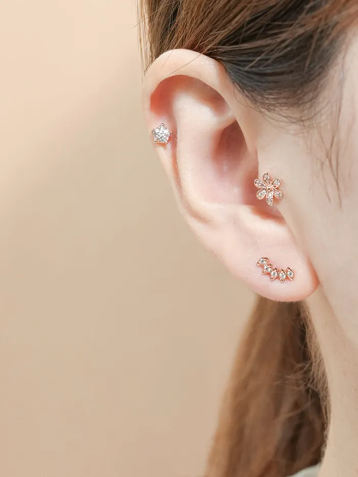 MinimalBijoux 14K Gold Pentagon Crystal Cubic Cartilage Earring 18G16G Earrings