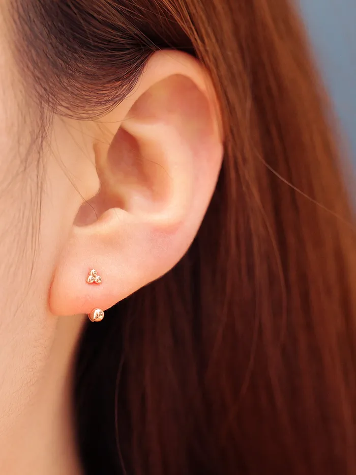 MinimalBijoux 14K Gold Triangle Ball Curve Piercing 20G PreStyled Sets
