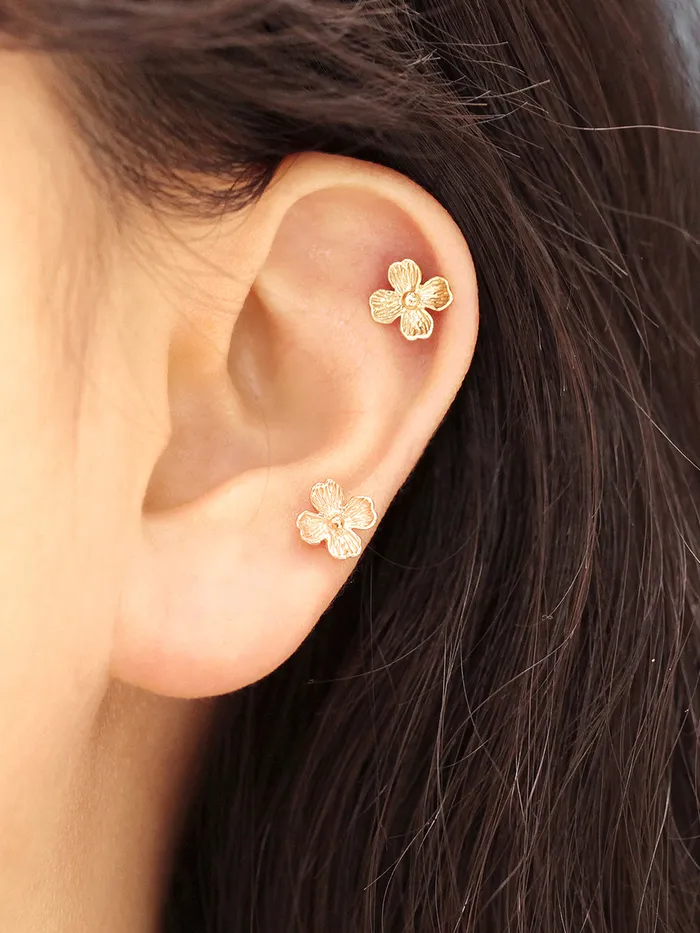 MinimalBijoux Earrings 14K Gold 4 Petal Flower Cartilage Earring 20G18G16G