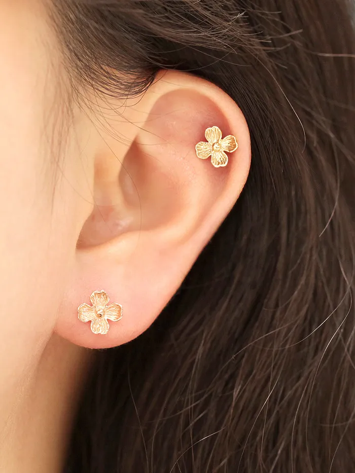 MinimalBijoux Earrings 14K Gold 4 Petal Flower Cartilage Earring 20G18G16G