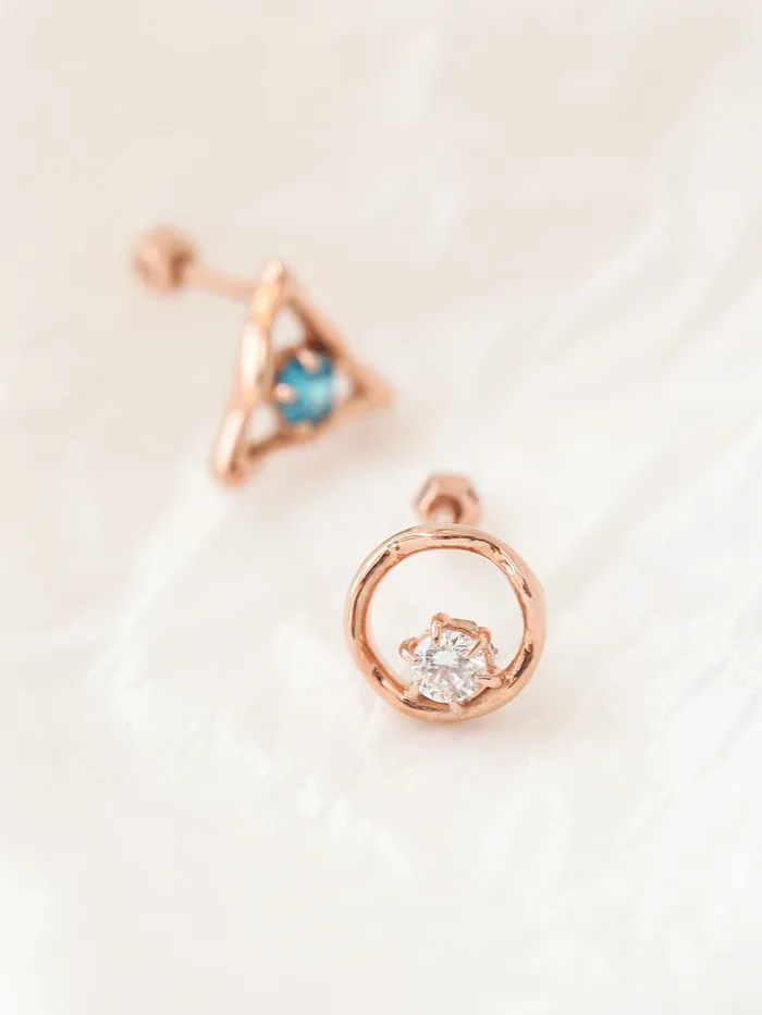 MinimalBijoux Earrings 14K Gold Circle Triangle Cartilage Earring 18g16g