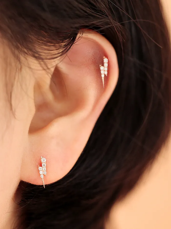 MinimalBijoux Earrings 14K gold Cubic Thunder cartilage earring 20g