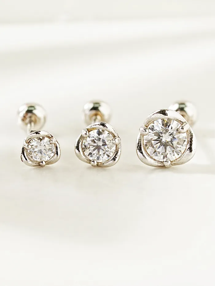 MinimalBijoux Earrings 14K Gold Moissanite Triangle Pascal Cartilage Earring 20G18G16G MinimalBijoux Earrings 14K Gold Moissanite Triangle Pascal Cartilage Earring 20G18G16G