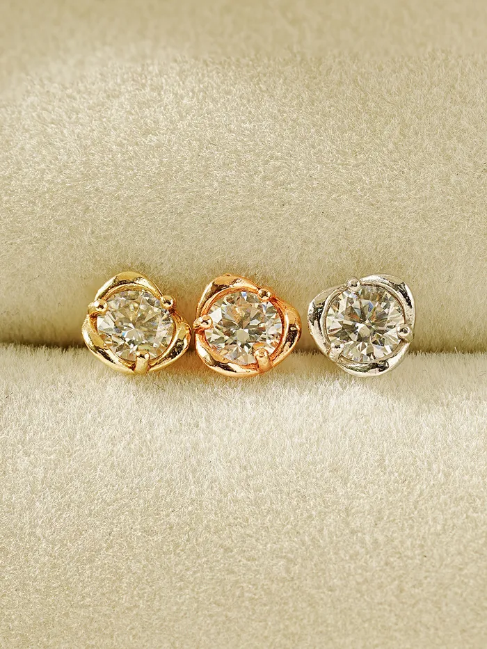 MinimalBijoux Earrings 14K Gold Moissanite Triangle Pascal Cartilage Earring 20G18G16G