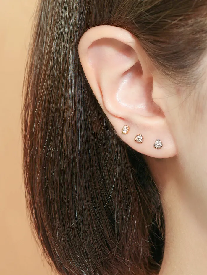 MinimalBijoux Earrings 14K Gold Moissanite Triangle Pascal Cartilage Earring 20G18G16G