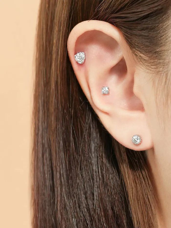 MinimalBijoux Earrings 14K Gold Moissanite Triangle Pascal Cartilage Earring 20G18G16G