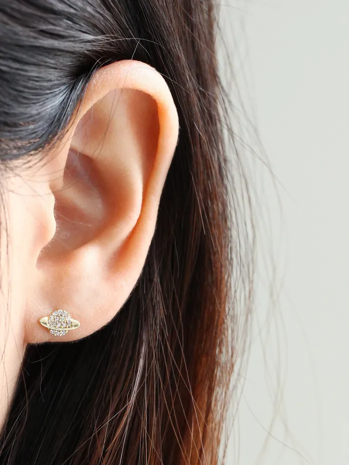 MinimalBijoux Earrings 14K Gold Spaceship Cartilage Earring 20G