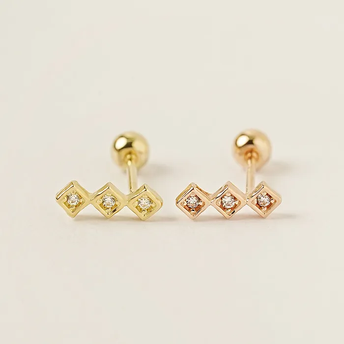 MinimalBijoux Earrings 14K Gold Triple Lights Cartilage Earring 20G
