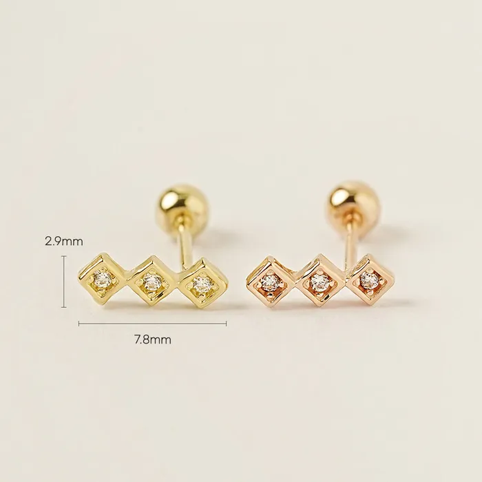 MinimalBijoux Earrings 14K Gold Triple Lights Cartilage Earring 20G
