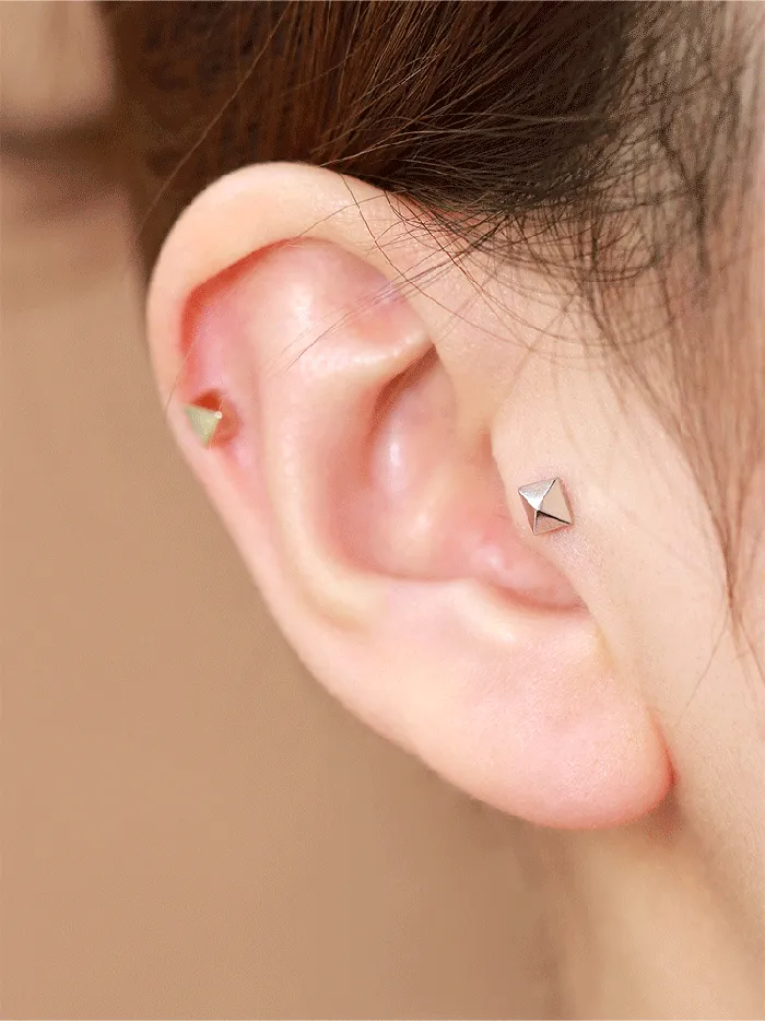 MinimalBijoux Pyramid Cartilage earring Earrings