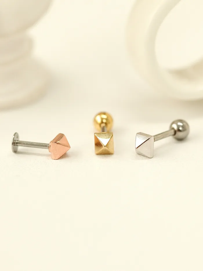 MinimalBijoux Pyramid Cartilage earring Earrings