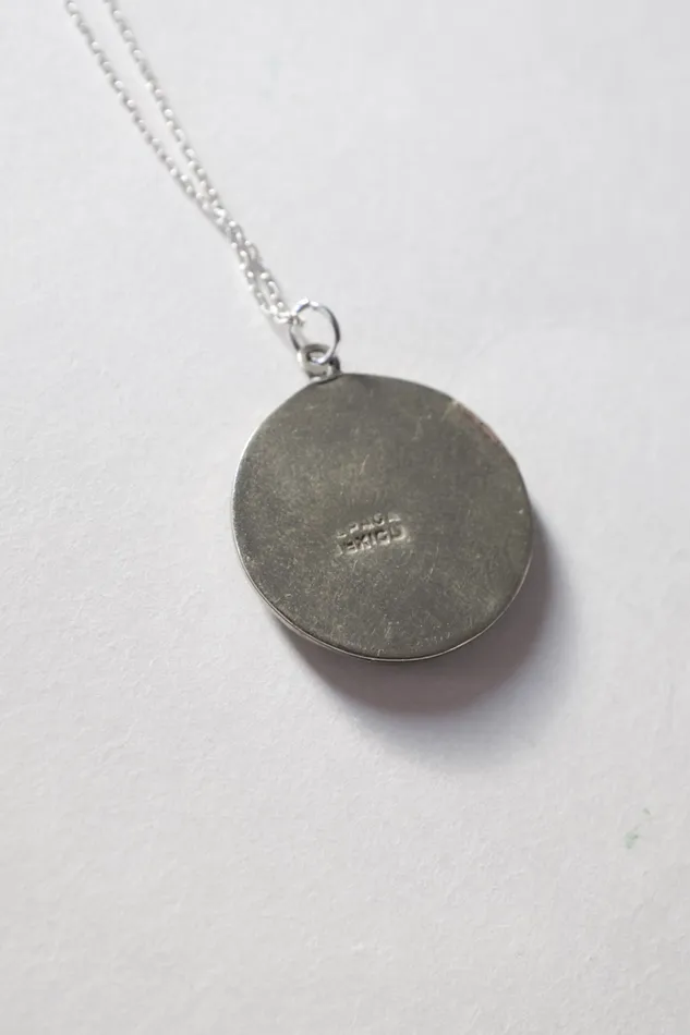 MOTHER OF PEARL MEDALLION VINTAGE 925 NECKLACE collectionno2 Necklaces