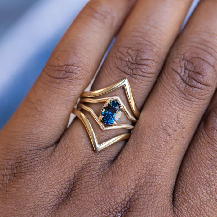 Rings Daniel Stair 155ct Oval Sapphire Negative Space V Band Solitaire in 18k Yellow Gold