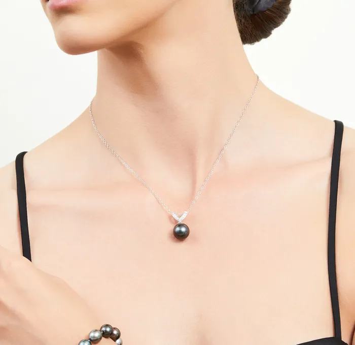 SPT Necklaces Black Tahitian Pearl Diamond Pixie Pendant