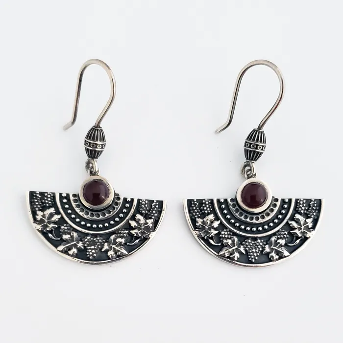 Arm Root Earrings Arm Root Earrings Grapes