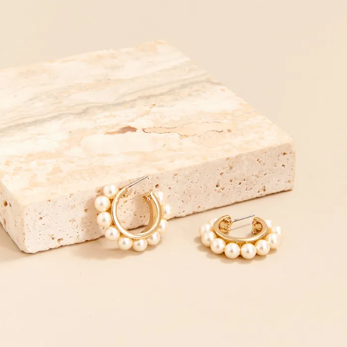 Earrings Mignonne Gavigan Wynnie Pearl Hoop Earrings Cream Earrings Mignonne Gavigan Wynnie Pearl Hoop Earrings Cream