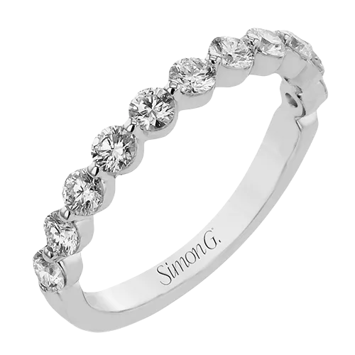 International Diamond Center PreStyled Sets Simon G Wedding Band in 18k Gold with Diamonds International Diamond Center PreStyled Sets Simon G Wedding Band in 18k Gold with Diamonds