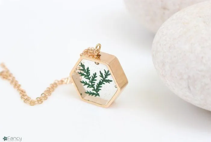 Necklaces Fancy Fancy Green Leaf Hexagon Gold Plated Necklace